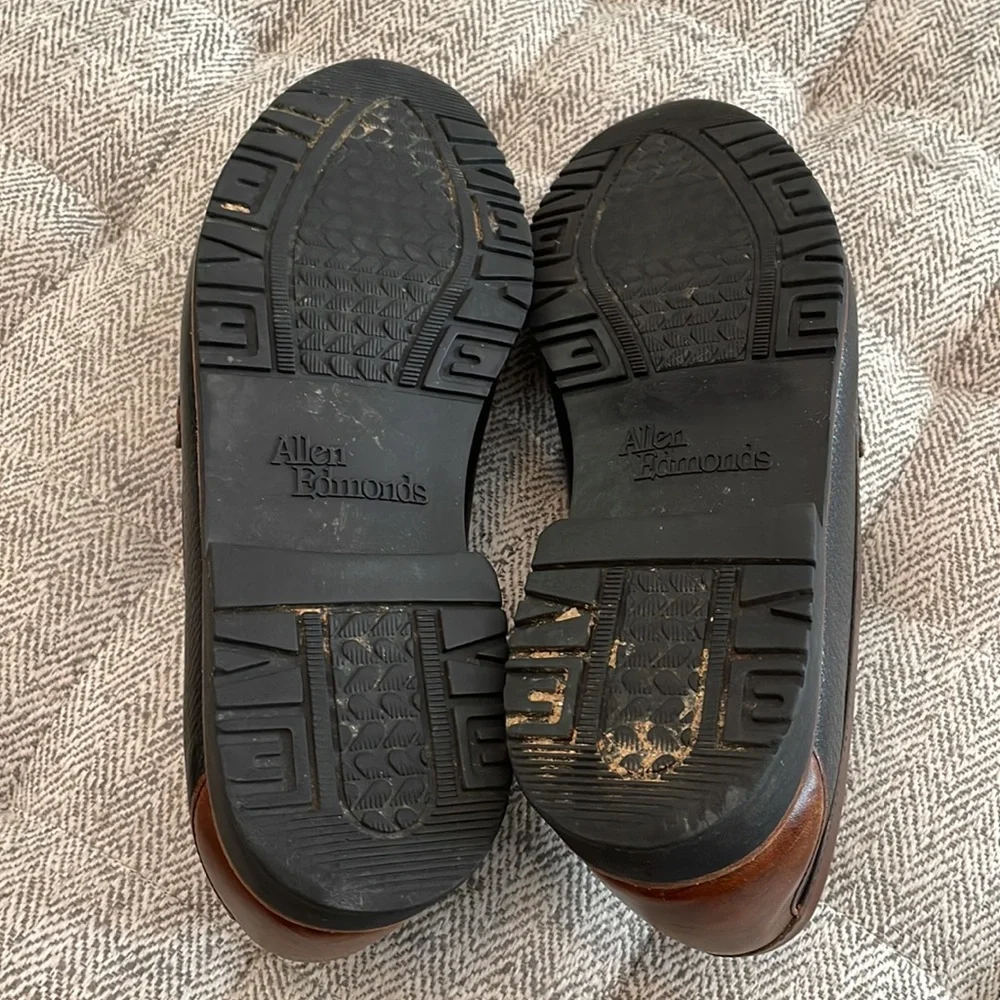Allen Edmonds Holton size 8.5 D